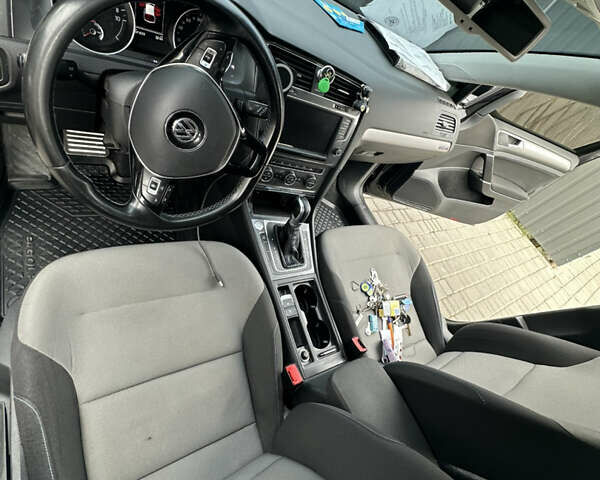 Черный Фольксваген e-Golf, объемом двигателя 0 л и пробегом 142 тыс. км за 8900 $, фото 15 на Automoto.ua