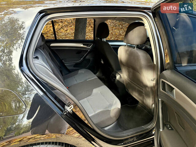 Фольксваген e-Golf 2015 в Кропивницком (Кировограде) на Automoto.ua Черный Фольксваген e-Golf, объемом двигателя 0 л и пробегом 180 тыс. км за 8400 $, фото 29 на Automoto.ua