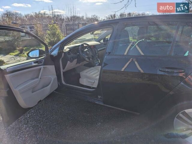 Черный Фольксваген e-Golf, объемом двигателя 0 л и пробегом 53 тыс. км за 10299 $, фото 6 на Automoto.ua