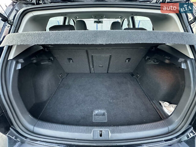 Черный Фольксваген e-Golf, объемом двигателя 0 л и пробегом 112 тыс. км за 8800 $, фото 9 на Automoto.ua