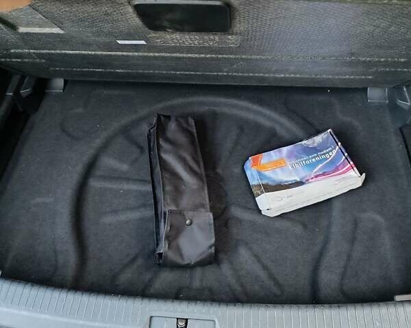 Чорний Фольксваген e-Golf, об'ємом двигуна 0 л та пробігом 120 тис. км за 7750 $, фото 26 на Automoto.ua