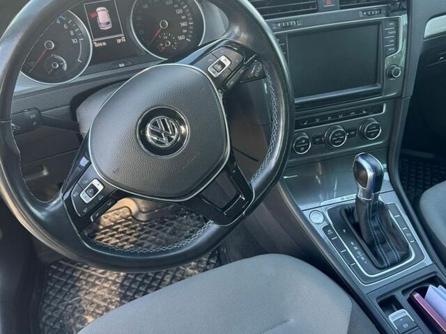 Черный Фольксваген e-Golf, объемом двигателя 0 л и пробегом 107 тыс. км за 8850 $, фото 12 на Automoto.ua