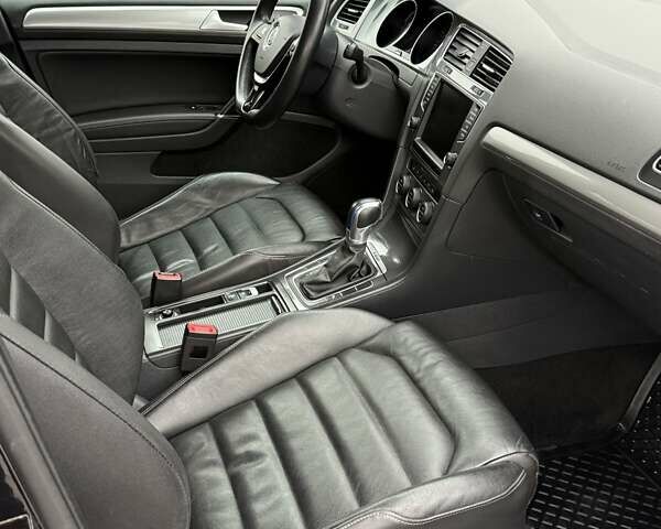 Чорний Фольксваген e-Golf, об'ємом двигуна 0 л та пробігом 130 тис. км за 9200 $, фото 41 на Automoto.ua