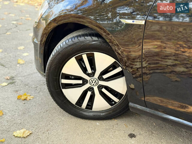 Фольксваген e-Golf 2015 в Кропивницком (Кировограде) на Automoto.ua Черный Фольксваген e-Golf, объемом двигателя 0 л и пробегом 180 тыс. км за 8400 $, фото 10 на Automoto.ua