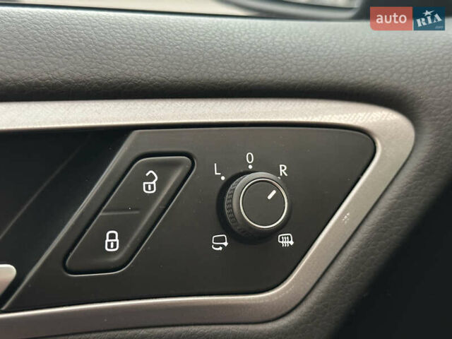 Чорний Фольксваген e-Golf, об'ємом двигуна 0 л та пробігом 122 тис. км за 9400 $, фото 24 на Automoto.ua