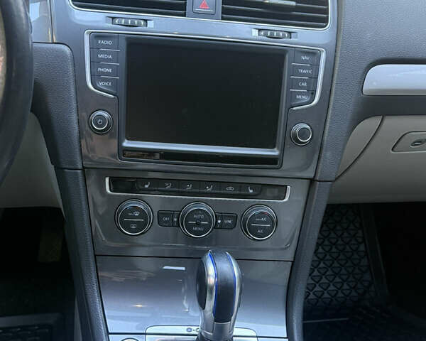 Чорний Фольксваген e-Golf, об'ємом двигуна 0 л та пробігом 140 тис. км за 10000 $, фото 5 на Automoto.ua