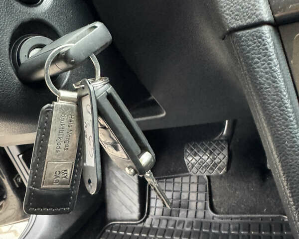 Черный Фольксваген e-Golf, объемом двигателя 0 л и пробегом 158 тыс. км за 8500 $, фото 11 на Automoto.ua