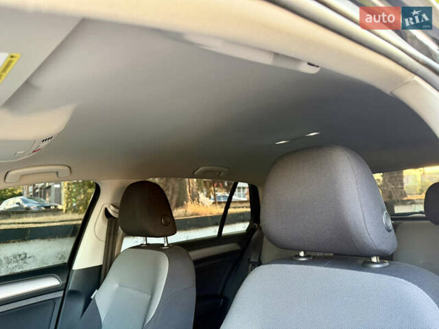 Фольксваген e-Golf 2015 в Кропивницком (Кировограде) на Automoto.ua Черный Фольксваген e-Golf, объемом двигателя 0 л и пробегом 180 тыс. км за 8400 $, фото 35 на Automoto.ua