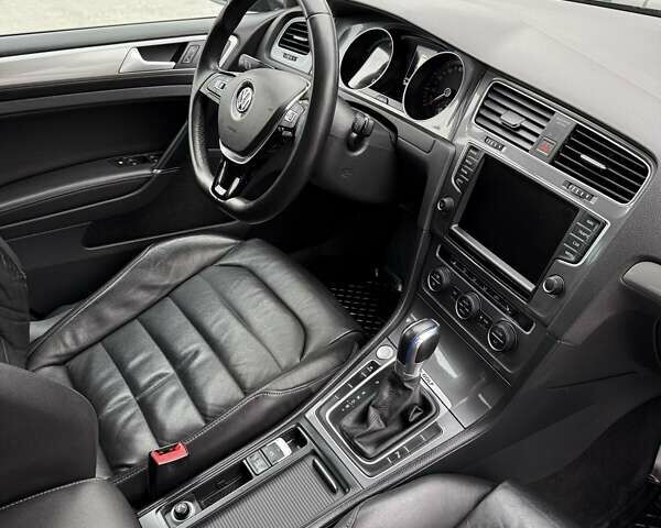 Чорний Фольксваген e-Golf, об'ємом двигуна 0 л та пробігом 130 тис. км за 9200 $, фото 40 на Automoto.ua