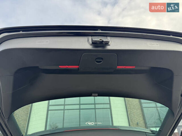 Чорний Фольксваген e-Golf, об'ємом двигуна 0 л та пробігом 129 тис. км за 8999 $, фото 75 на Automoto.ua