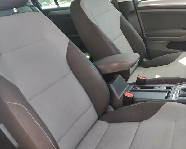 Чорний Фольксваген e-Golf, об'ємом двигуна 0 л та пробігом 177 тис. км за 10000 $, фото 24 на Automoto.ua