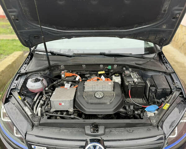 Чорний Фольксваген e-Golf, об'ємом двигуна 0 л та пробігом 108 тис. км за 9300 $, фото 14 на Automoto.ua