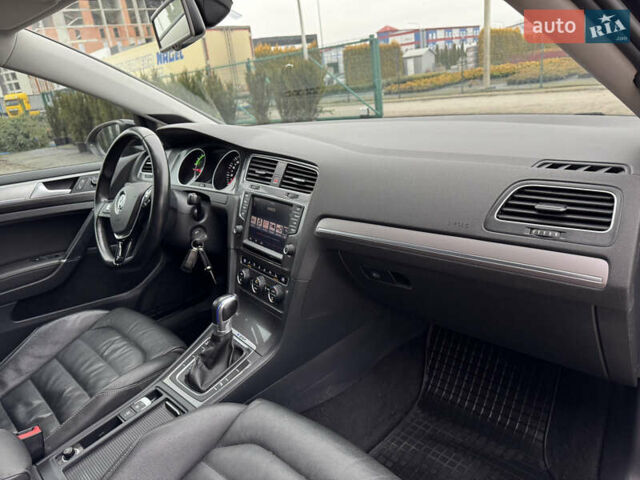 Черный Фольксваген e-Golf, объемом двигателя 0 л и пробегом 158 тыс. км за 8500 $, фото 15 на Automoto.ua