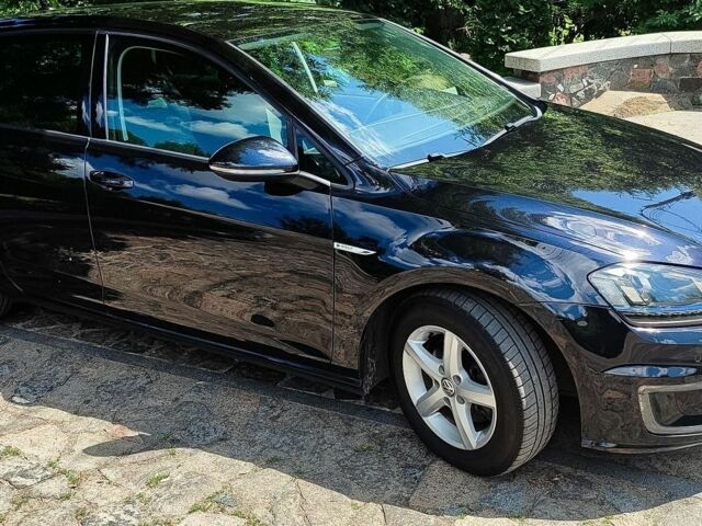 Черный Фольксваген e-Golf, объемом двигателя 0 л и пробегом 153 тыс. км за 8200 $, фото 2 на Automoto.ua
