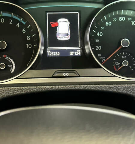 Черный Фольксваген e-Golf, объемом двигателя 0 л и пробегом 125 тыс. км за 9700 $, фото 8 на Automoto.ua