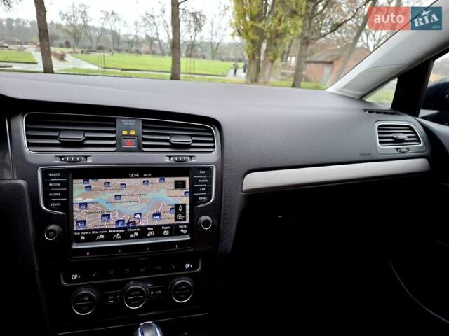 Черный Фольксваген e-Golf, объемом двигателя 0 л и пробегом 112 тыс. км за 8600 $, фото 39 на Automoto.ua