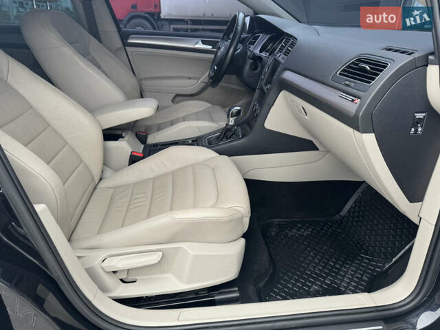 Черный Фольксваген e-Golf, объемом двигателя 0 л и пробегом 136 тыс. км за 9299 $, фото 56 на Automoto.ua