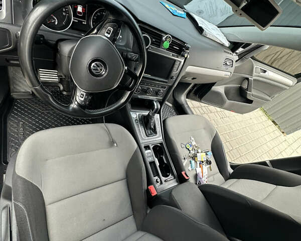 Черный Фольксваген e-Golf, объемом двигателя 0 л и пробегом 142 тыс. км за 8900 $, фото 9 на Automoto.ua