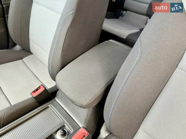 Фольксваген e-Golf 2015 в Кропивницком (Кировограде) на Automoto.ua Черный Фольксваген e-Golf, объемом двигателя 0 л и пробегом 180 тыс. км за 8400 $, фото 31 на Automoto.ua