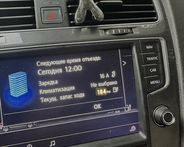 Черный Фольксваген e-Golf, объемом двигателя 0 л и пробегом 133 тыс. км за 9799 $, фото 14 на Automoto.ua