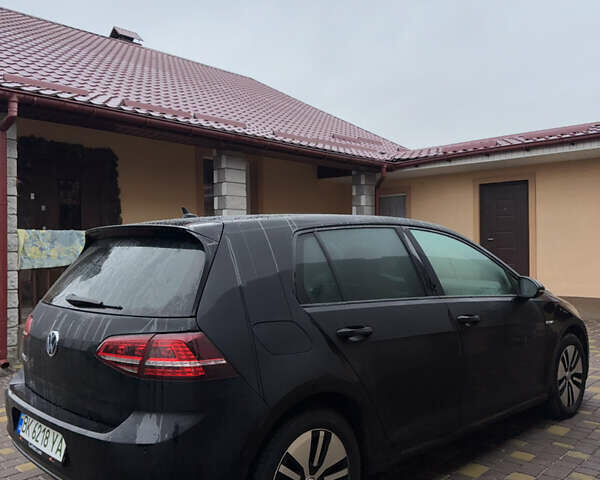 Черный Фольксваген e-Golf, объемом двигателя 0 л и пробегом 136 тыс. км за 8300 $, фото 4 на Automoto.ua