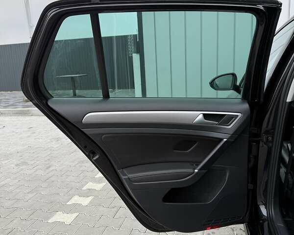 Чорний Фольксваген e-Golf, об'ємом двигуна 0 л та пробігом 130 тис. км за 9200 $, фото 26 на Automoto.ua