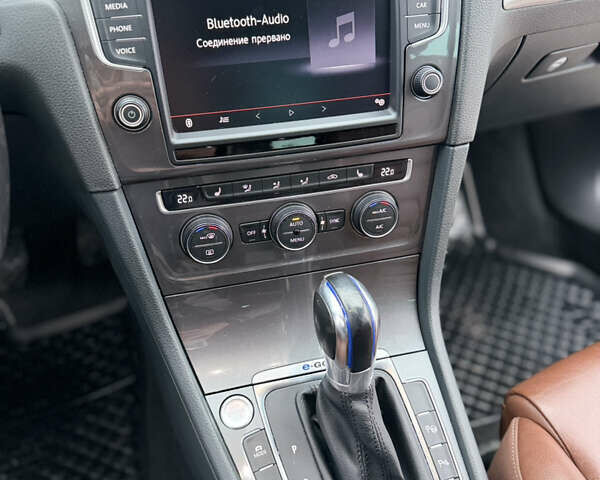 Чорний Фольксваген e-Golf, об'ємом двигуна 0 л та пробігом 154 тис. км за 8500 $, фото 19 на Automoto.ua