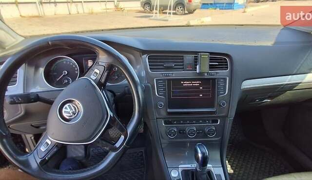 Черный Фольксваген e-Golf, объемом двигателя 0 л и пробегом 161 тыс. км за 8500 $, фото 6 на Automoto.ua