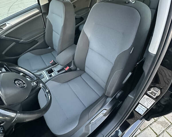 Черный Фольксваген e-Golf, объемом двигателя 0 л и пробегом 112 тыс. км за 8800 $, фото 18 на Automoto.ua