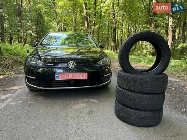Черный Фольксваген e-Golf, объемом двигателя 0 л и пробегом 99 тыс. км за 11299 $, фото 1 на Automoto.ua