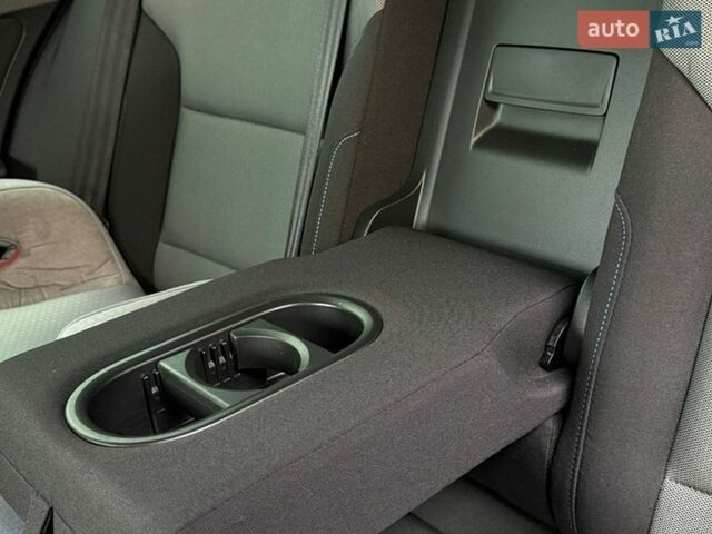 Черный Фольксваген e-Golf, объемом двигателя 0 л и пробегом 134 тыс. км за 8800 $, фото 32 на Automoto.ua