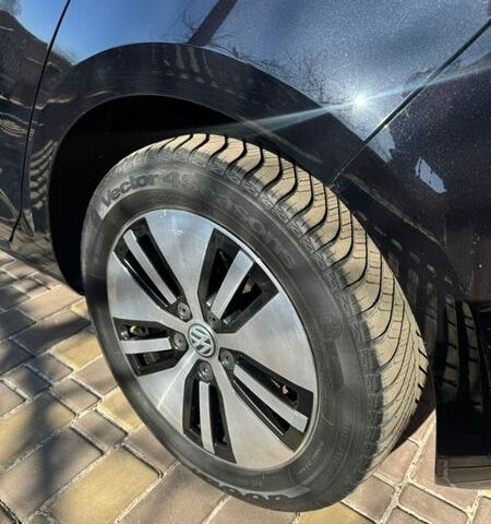 Черный Фольксваген e-Golf, объемом двигателя 0 л и пробегом 143 тыс. км за 7900 $, фото 8 на Automoto.ua