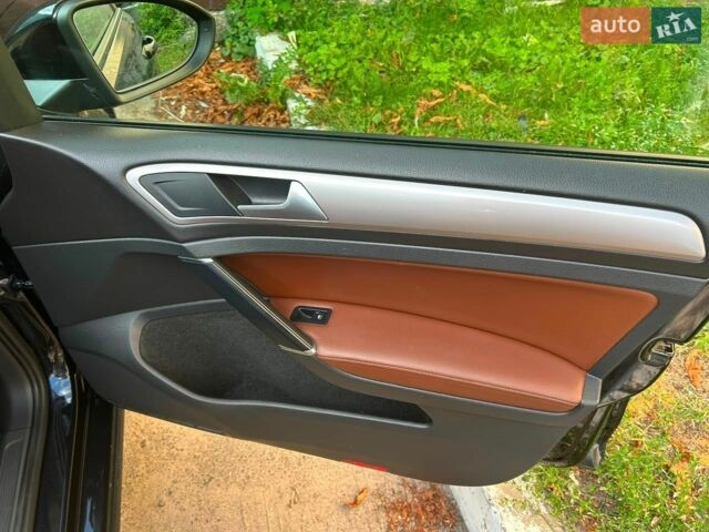 Черный Фольксваген e-Golf, объемом двигателя 0 л и пробегом 197 тыс. км за 7950 $, фото 23 на Automoto.ua