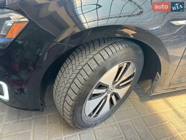 Чорний Фольксваген e-Golf, об'ємом двигуна 0 л та пробігом 114 тис. км за 9000 $, фото 12 на Automoto.ua