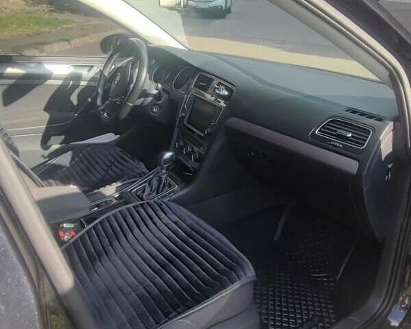 Черный Фольксваген e-Golf, объемом двигателя 0 л и пробегом 170 тыс. км за 8250 $, фото 4 на Automoto.ua