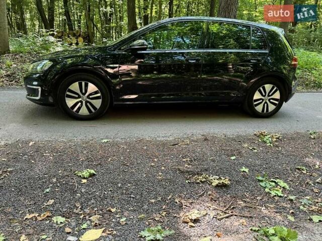 Черный Фольксваген e-Golf, объемом двигателя 0 л и пробегом 99 тыс. км за 11299 $, фото 10 на Automoto.ua