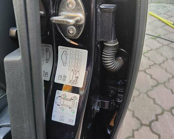Черный Фольксваген e-Golf, объемом двигателя 0 л и пробегом 137 тыс. км за 9999 $, фото 31 на Automoto.ua