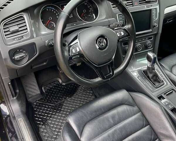 Черный Фольксваген e-Golf, объемом двигателя 0 л и пробегом 133 тыс. км за 10500 $, фото 14 на Automoto.ua
