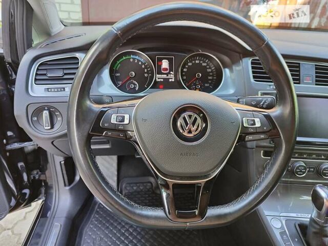 Черный Фольксваген e-Golf, объемом двигателя 0 л и пробегом 137 тыс. км за 9999 $, фото 19 на Automoto.ua