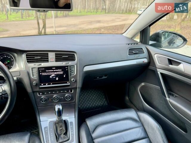 Черный Фольксваген e-Golf, объемом двигателя 0 л и пробегом 97 тыс. км за 8299 $, фото 67 на Automoto.ua