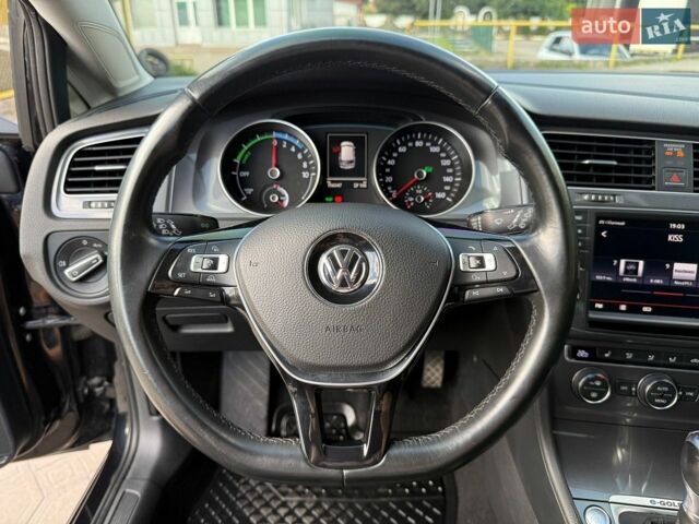 Черный Фольксваген e-Golf, объемом двигателя 0 л и пробегом 156 тыс. км за 7999 $, фото 49 на Automoto.ua