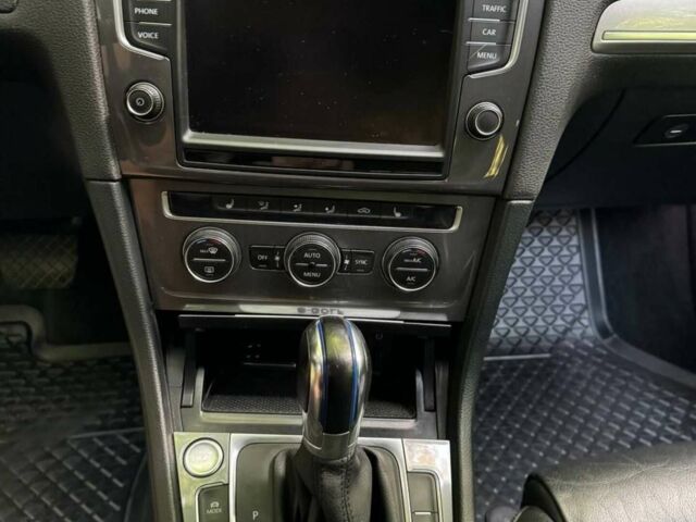 Черный Фольксваген e-Golf, объемом двигателя 0 л и пробегом 114 тыс. км за 9200 $, фото 42 на Automoto.ua