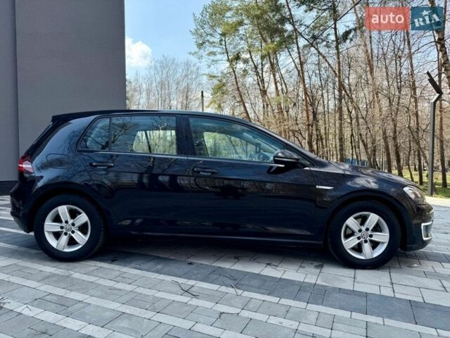 Черный Фольксваген e-Golf, объемом двигателя 0 л и пробегом 97 тыс. км за 8299 $, фото 8 на Automoto.ua