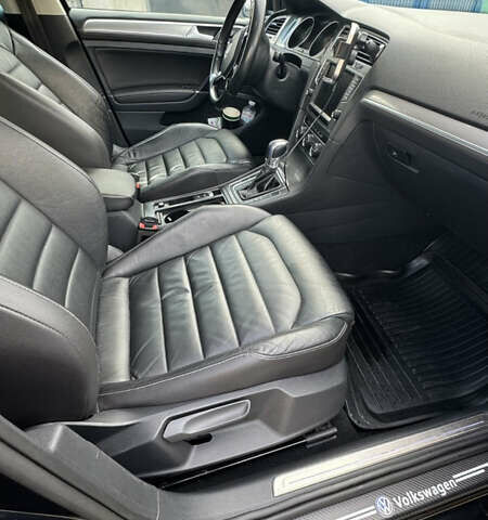 Черный Фольксваген e-Golf, объемом двигателя 0 л и пробегом 125 тыс. км за 9700 $, фото 11 на Automoto.ua