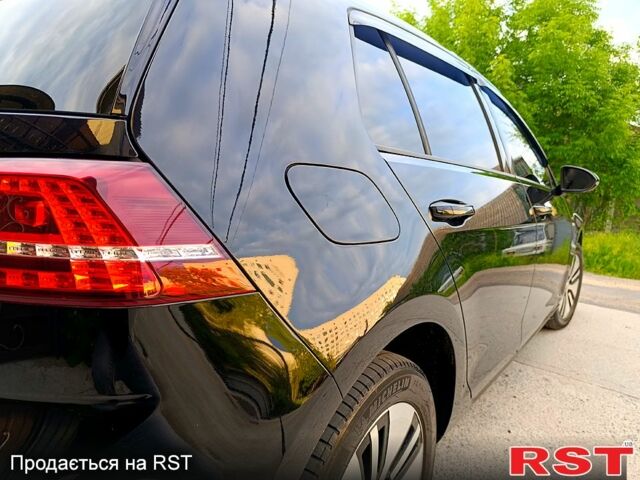 Черный Фольксваген e-Golf, объемом двигателя 0 л и пробегом 170 тыс. км за 8750 $, фото 6 на Automoto.ua