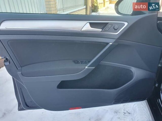 Чорний Фольксваген e-Golf, об'ємом двигуна 0 л та пробігом 129 тис. км за 8800 $, фото 49 на Automoto.ua
