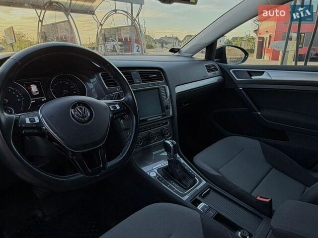 Черный Фольксваген e-Golf, объемом двигателя 0 л и пробегом 99 тыс. км за 8700 $, фото 2 на Automoto.ua