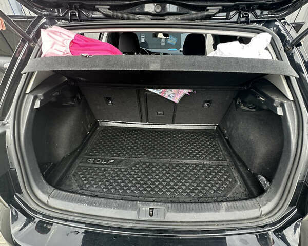 Черный Фольксваген e-Golf, объемом двигателя 0 л и пробегом 142 тыс. км за 8900 $, фото 10 на Automoto.ua