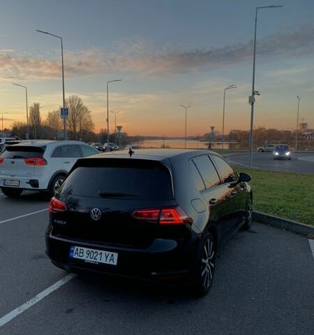 Черный Фольксваген e-Golf, объемом двигателя 0 л и пробегом 162 тыс. км за 6999 $, фото 3 на Automoto.ua