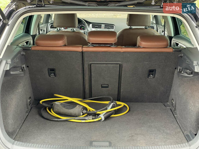 Черный Фольксваген e-Golf, объемом двигателя 0 л и пробегом 128 тыс. км за 8900 $, фото 30 на Automoto.ua